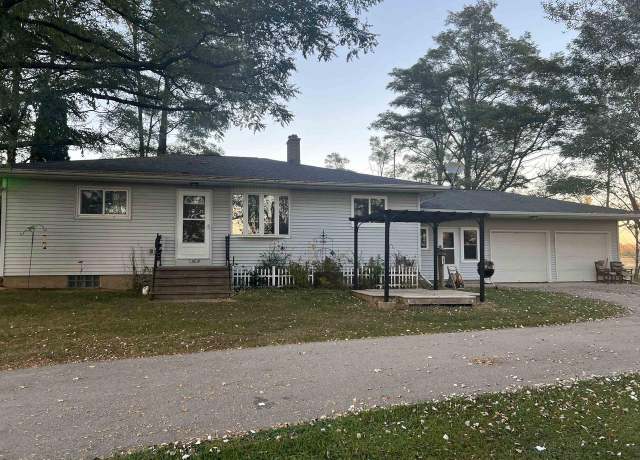 Property at N1808 Co Rd 577, Menominee, MI 49858, 3 beds, 1.5 baths