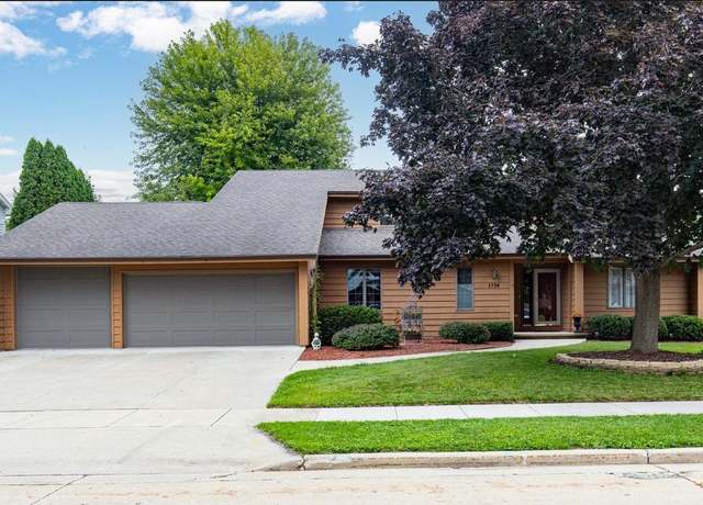 Property at 1730 Graber St, Oshkosh, WI 54901, 5 beds, 3.5 baths