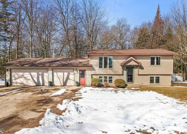 Property at N5967 Mork Ave, Shawano, WI 54166, 3 beds, 2 baths