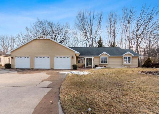 Property at 2626 Hillside Heights Dr, Green Bay, WI 54311, 3 beds, 2 baths