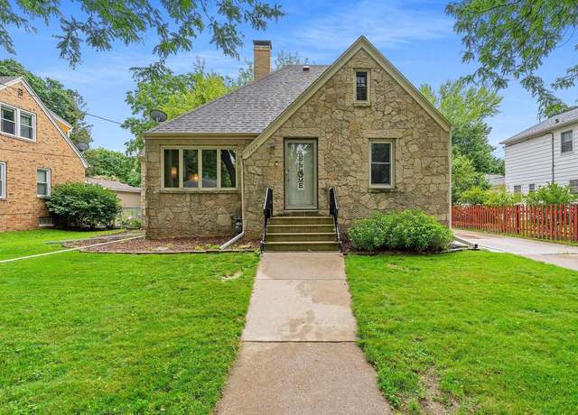 Property at 1065 Kellogg St, Green Bay, WI 54303, 3 beds, 2 baths