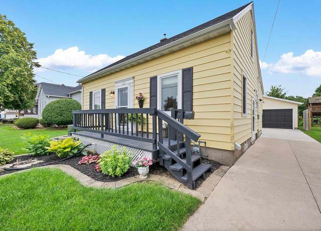 Property at 1119 Wisconsin Ave, Manitowoc, WI 54220, 3 beds, 1.5 baths