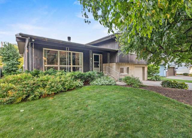 Property at 2940 N Morrison St, Appleton, WI 54911, 3 beds, 1.5 baths