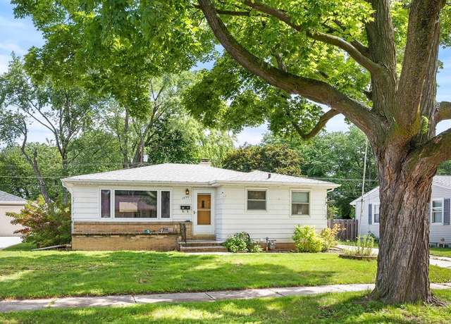 Property at 1636 Nancy Ave, Green Bay, WI 54303, 3 beds, 1 bath