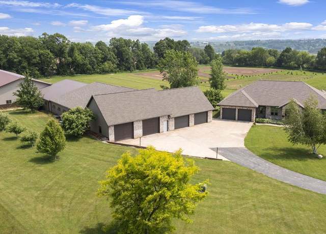 Property at W7371 Butterfly Ln, Shiocton, WI 54170, 5 beds, 3.5 baths