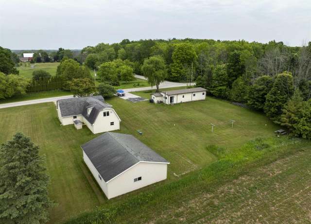 Property at 2965 S Stevenson Pier Rd, Sturgeon Bay, WI 54204, 3 beds, 2 baths