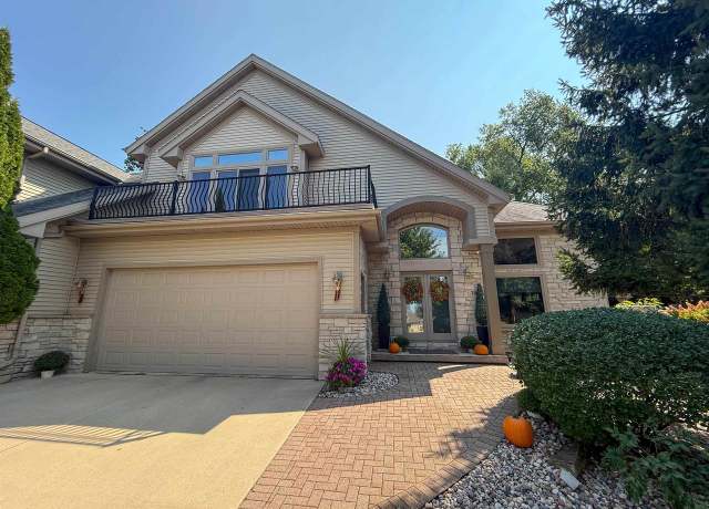 Property at 78 Hillside Cir, Fond Du Lac, WI 54937, 3 beds, 4 baths