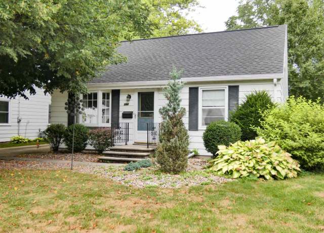 Property at 344 Coolidge St, Green Bay, WI 54301, 3 beds, 1 bath