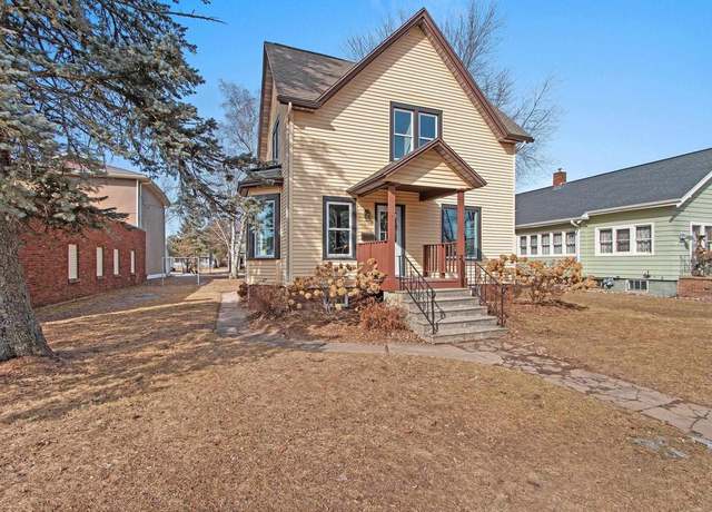 Property at 615 S Franklin St, Shawano, WI 54166, 3 beds, 2 baths