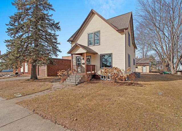 Property at 615 S Franklin St, Shawano, WI 54166, 3 beds, 2 baths