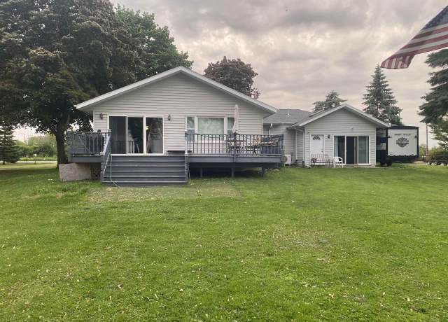 Property at N9397 Lakeshore Dr, Van Dyne, WI 54979, 3 beds, 2 baths