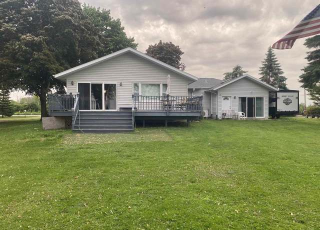 Property at N9397 Lakeshore Dr, Van Dyne, WI 54979, 3 beds, 2 baths
