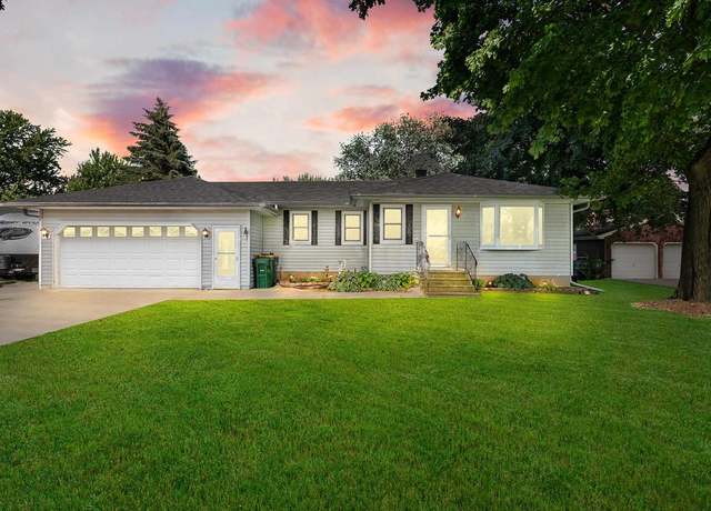 Property at N9397 Lakeshore Dr, Van Dyne, WI 54979, 3 beds, 2 baths
