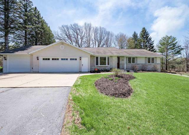 Property at 3269 West Point Rd, Green Bay, WI 54313, 4 beds, 3.5 baths