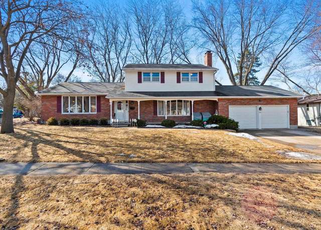 Property at 1320 Ridgeway Blvd, De Pere, WI 54115, 4 beds, 3 baths