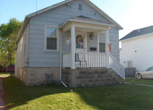 Property at 1330 Ceape Ave, Oshkosh, WI 54901, 2 beds, 1 bath