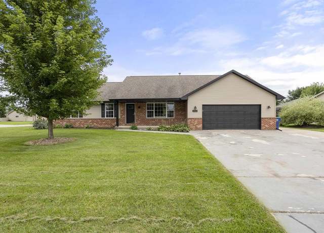 Property at 803 Mystic Ct, De Pere, WI 54115, 3 beds, 2 baths