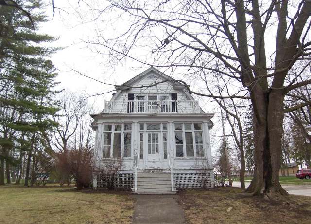 Property at 2119 Prospect St, New Holstein, WI 53061, 3 beds, 2.5 baths