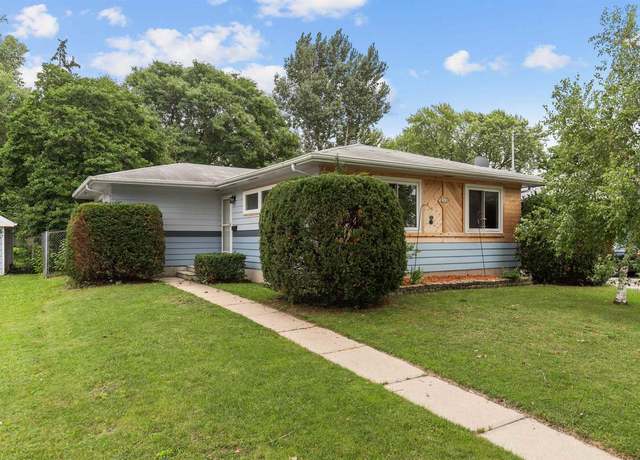 Property at 1626 Kentucky St, Oshkosh, WI 54901, 3 beds, 1 bath