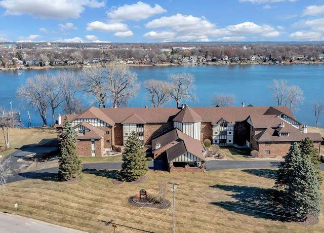 Property at 2193 Sunrise Dr Unit 6A, Appleton, WI 54914, 3 beds, 2.5 baths