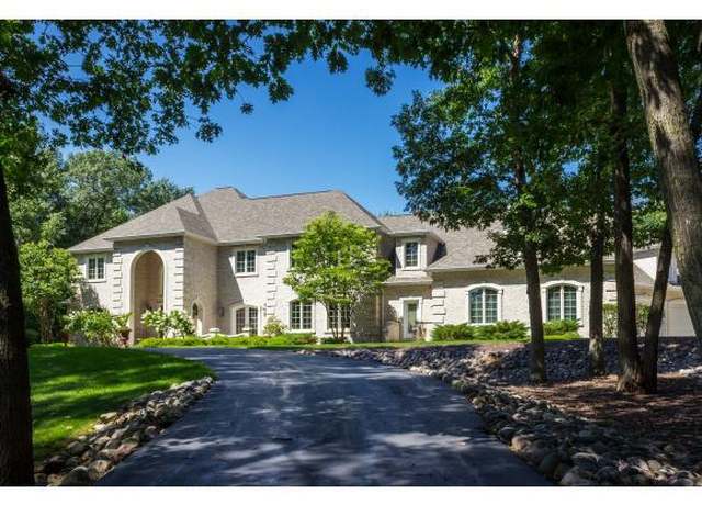 Property at 2048 Muirwood Ct, Green Bay, WI 54313, 5 beds, 7 baths