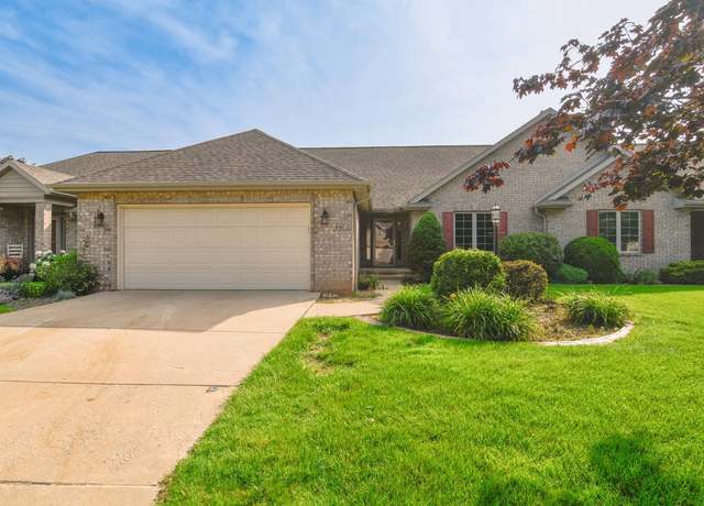 Property at 440 Woodfield Dr, Green Bay, WI 54313, 2 beds, 2 baths
