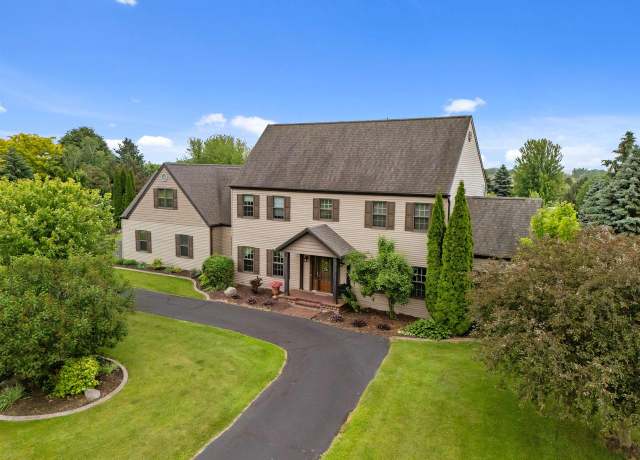 Property at 5193 High Pointe Dr, Winneconne, WI 54986, 4 beds, 3.5 baths
