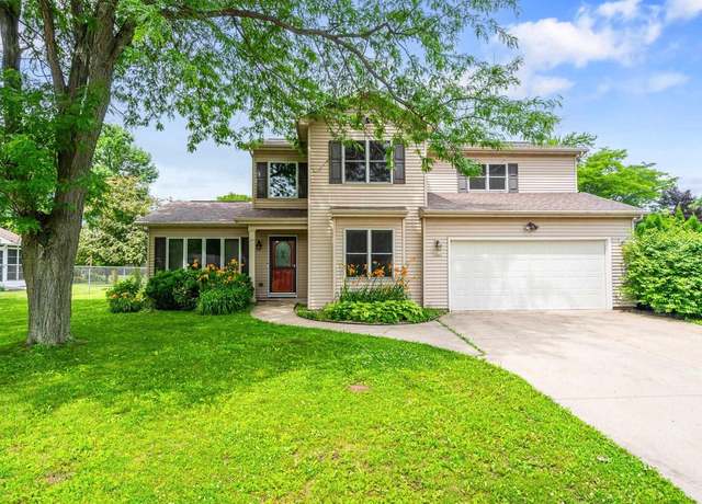 Property at 1325 S Westhaven Dr, Oshkosh, WI 54904, 5 beds, 4 baths