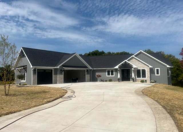 Property at 1385 Eastwind Ln, Fond Du Lac, WI 54937, 4 beds, 3.5 baths