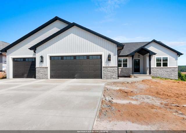 Property at 4036 Antwerp Ave, Green Bay, WI 54313, 5 beds, 3.5 baths