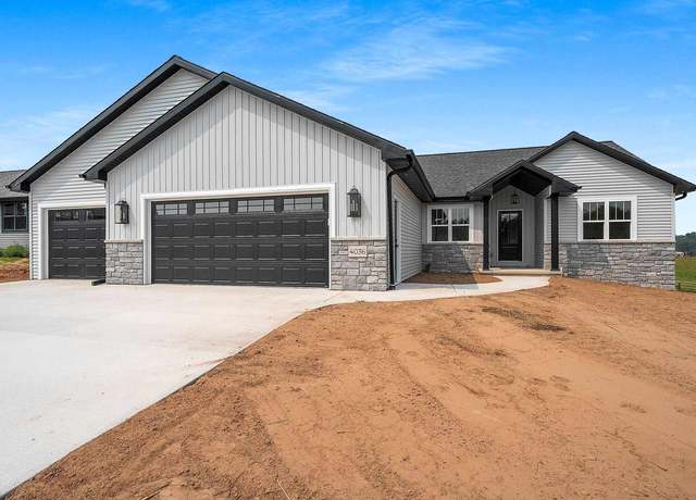 Property at 4036 Antwerp Ave, Green Bay, WI 54313, 5 beds, 3.5 baths