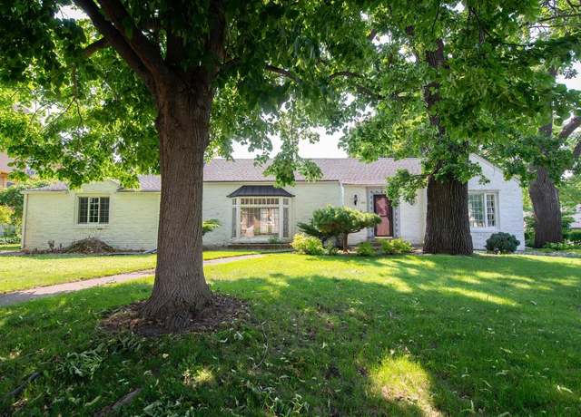 Property at 645 Wisconsin St, Oshkosh, WI 54901, 3 beds, 3.5 baths