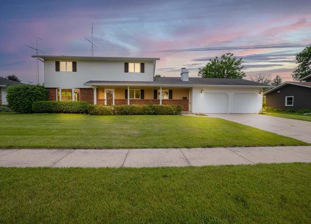 Property at 614 8th St, Fond Du Lac, WI 54935, 3 beds, 3 baths