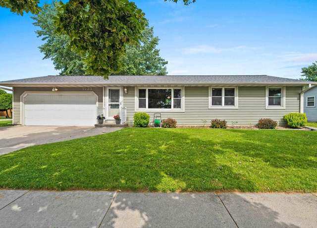 Property at 1233 S Erie St, De Pere, WI 54115, 3 beds, 1.5 baths