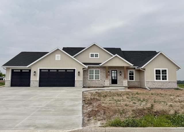 Property at 5090 N Cobble Creek Dr, Grand Chute, WI 54913, 3 beds, 2.5 baths