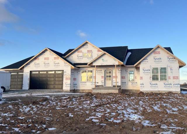 Property at 5090 N Cobble Creek Dr, Grand Chute, WI 54913, 3 beds, 2.5 baths