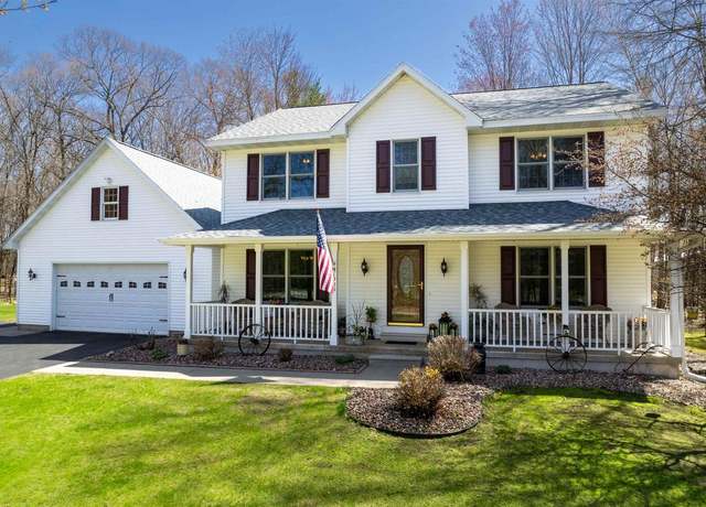 Property at N1900 Woodridge Dr, Marinette, WI 54143, 4 beds, 2.5 baths