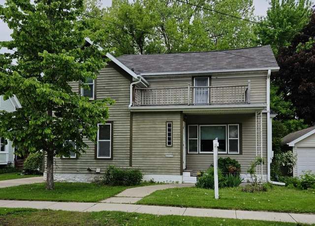 Property at 526 N Vine St, Appleton, WI 54911, 4 beds, 1.5 baths