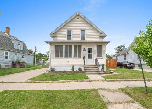 Property at 1559 Ellis St, Green Bay, WI 54302, 4 beds, 2.5 baths