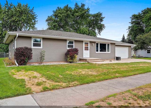 Property at 1201 S Lee St, Appleton, WI 54915, 3 beds, 2 baths