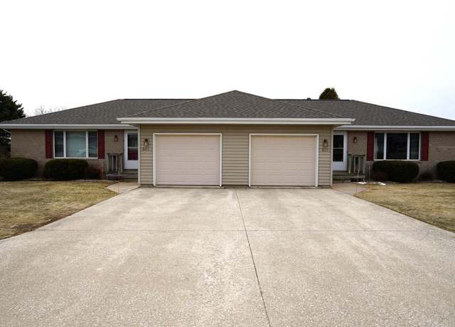 Property at 420 N Park Rd, Algoma, WI 54201, 4 beds, 4 baths