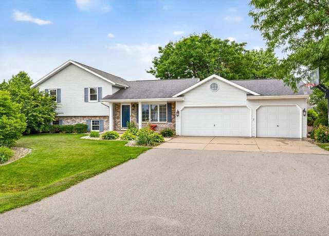 Property at W2433 Hickory Park Dr, Appleton, WI 54915, 4 beds, 3 baths