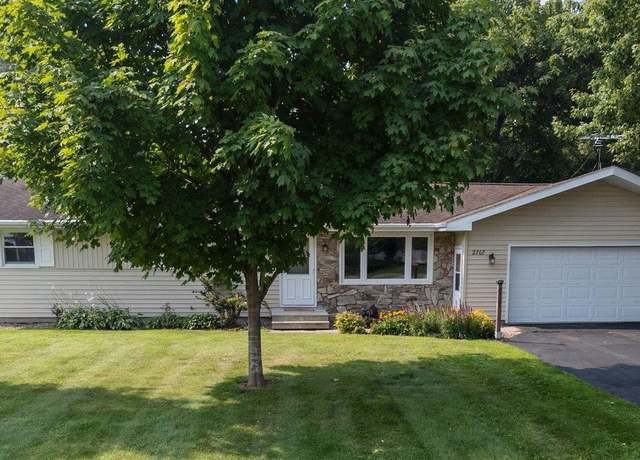 Property at 2707 W Capitol Dr, Appleton, WI 54914, 3 beds, 2 baths