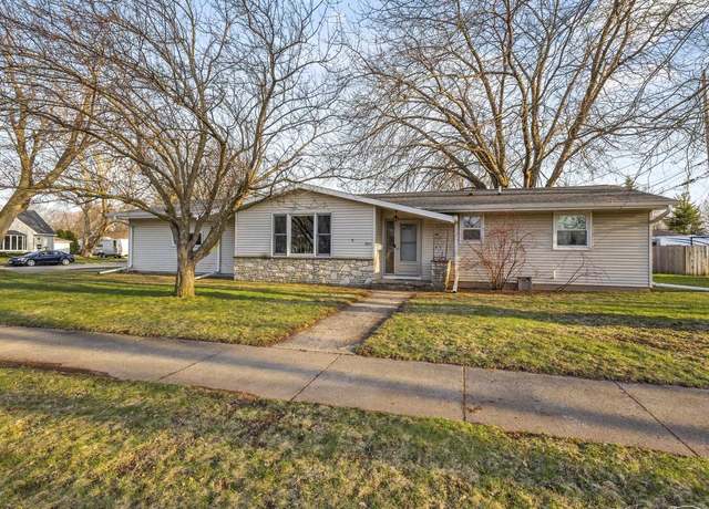 Property at 2015 E Forest St, Appleton, WI 54915, 4 beds, 2 baths