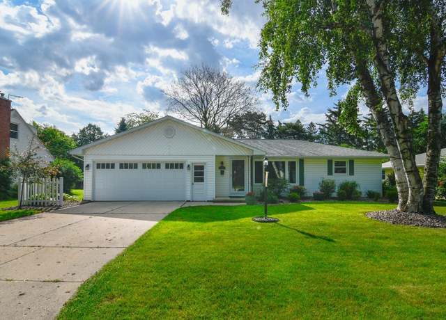 Property at 1421 Argonne Dr, Green Bay, WI 54304, 3 beds, 1.5 baths