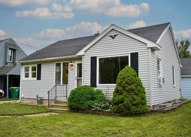 Property at 1618 Eastman Ave, Green Bay, WI 54302, 2 beds, 1 bath