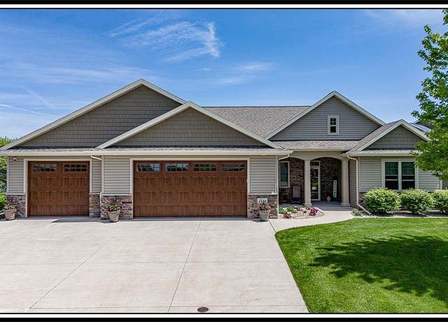 Property at 4140 N Prairie Rose Ln, Appleton, WI 54913, 4 beds, 3 baths