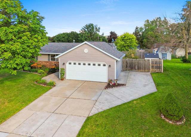 Property at 1931 Terry Ln, De Pere, WI 54115, 3 beds, 2 baths