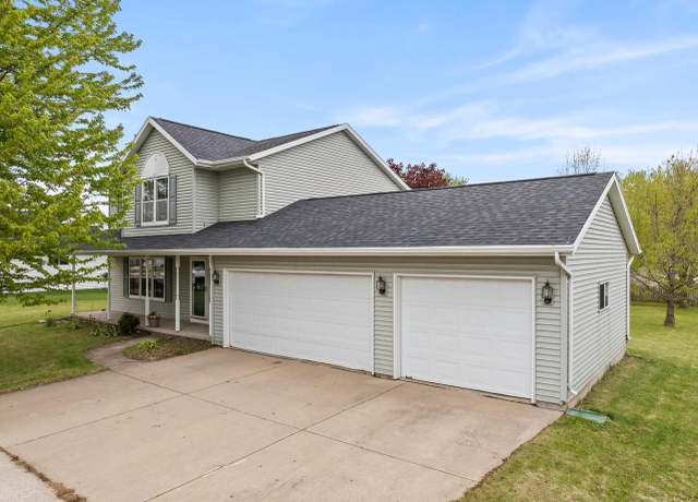 Property at 2437 Royal Bay Ridge Rd, New Franken, WI 54229, 3 beds, 2.5 baths