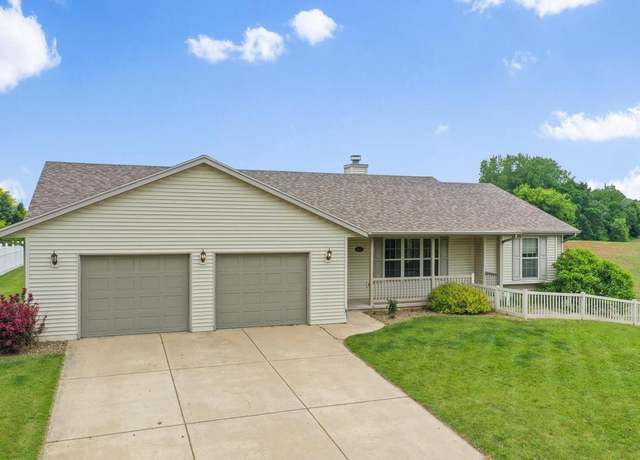 Property at 606 Stonehedge Rd, Green Bay, WI 54302, 4 beds, 2.5 baths